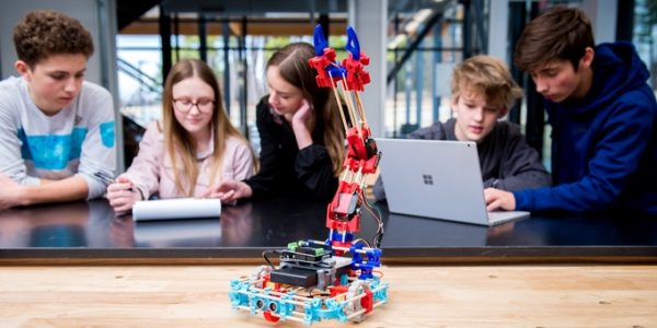 MOREbot – A 3D-Printed Robot Ecosystem For Every Need MOREbot – A 3D-Printed Robot Ecosystem For Every Need